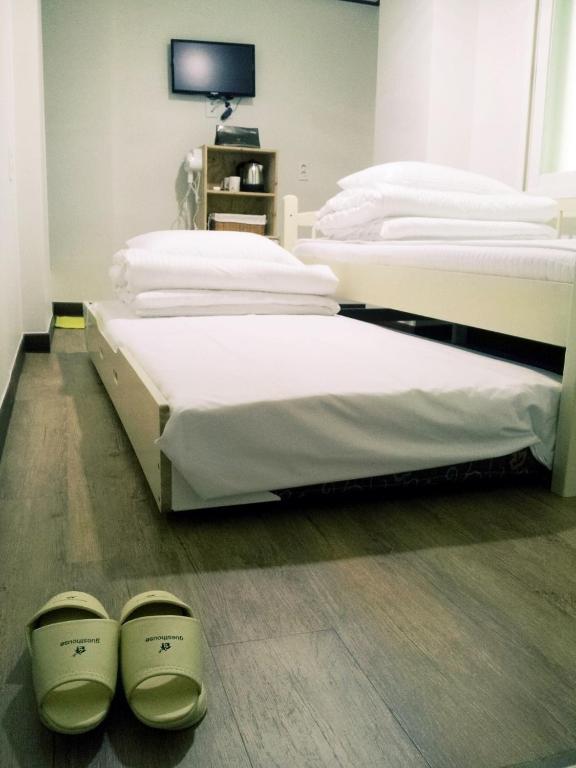 24 Guesthouse Sinchon Hongdae Seul Dış mekan fotoğraf