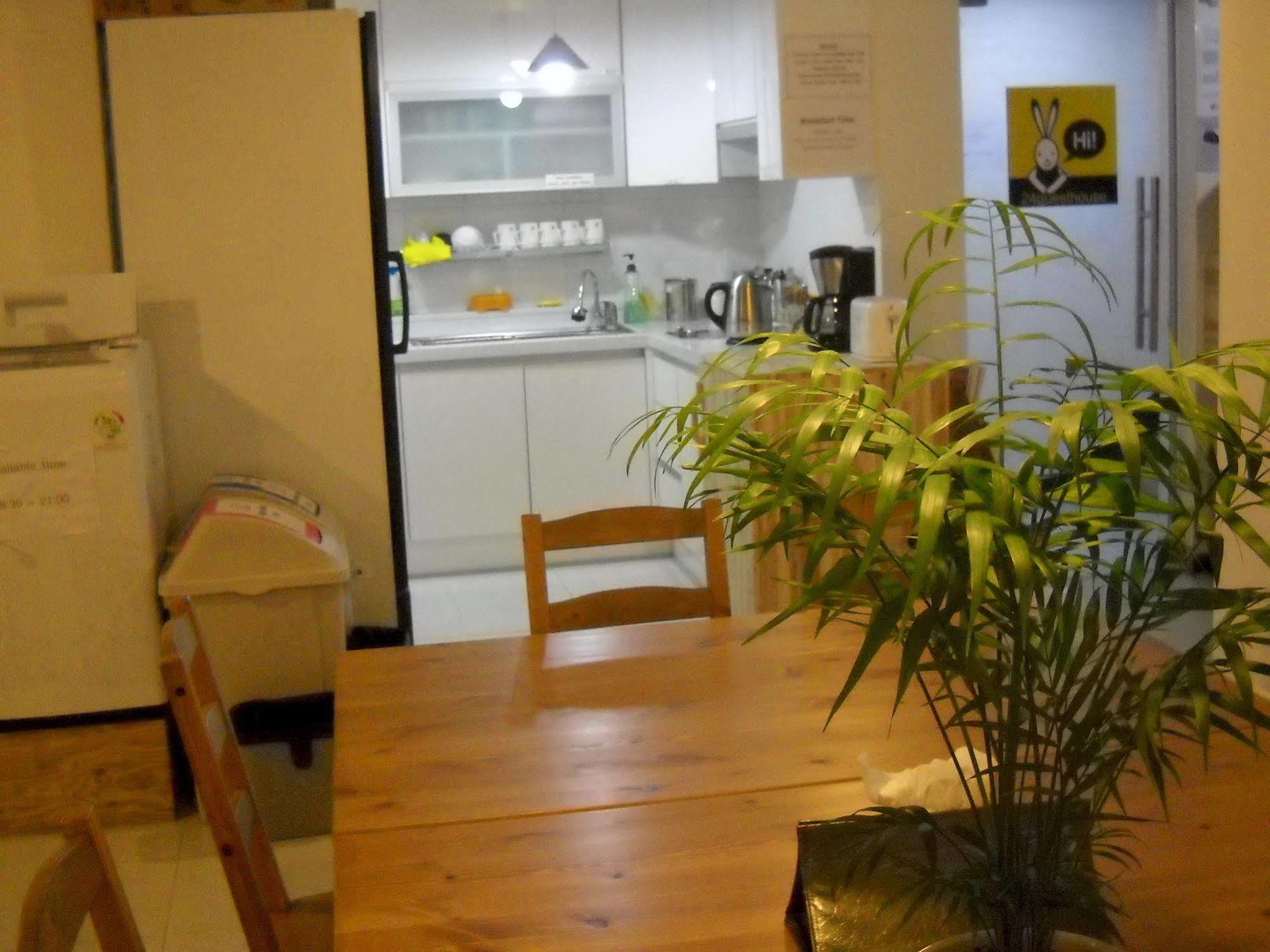24 Guesthouse Sinchon Hongdae Seul Dış mekan fotoğraf